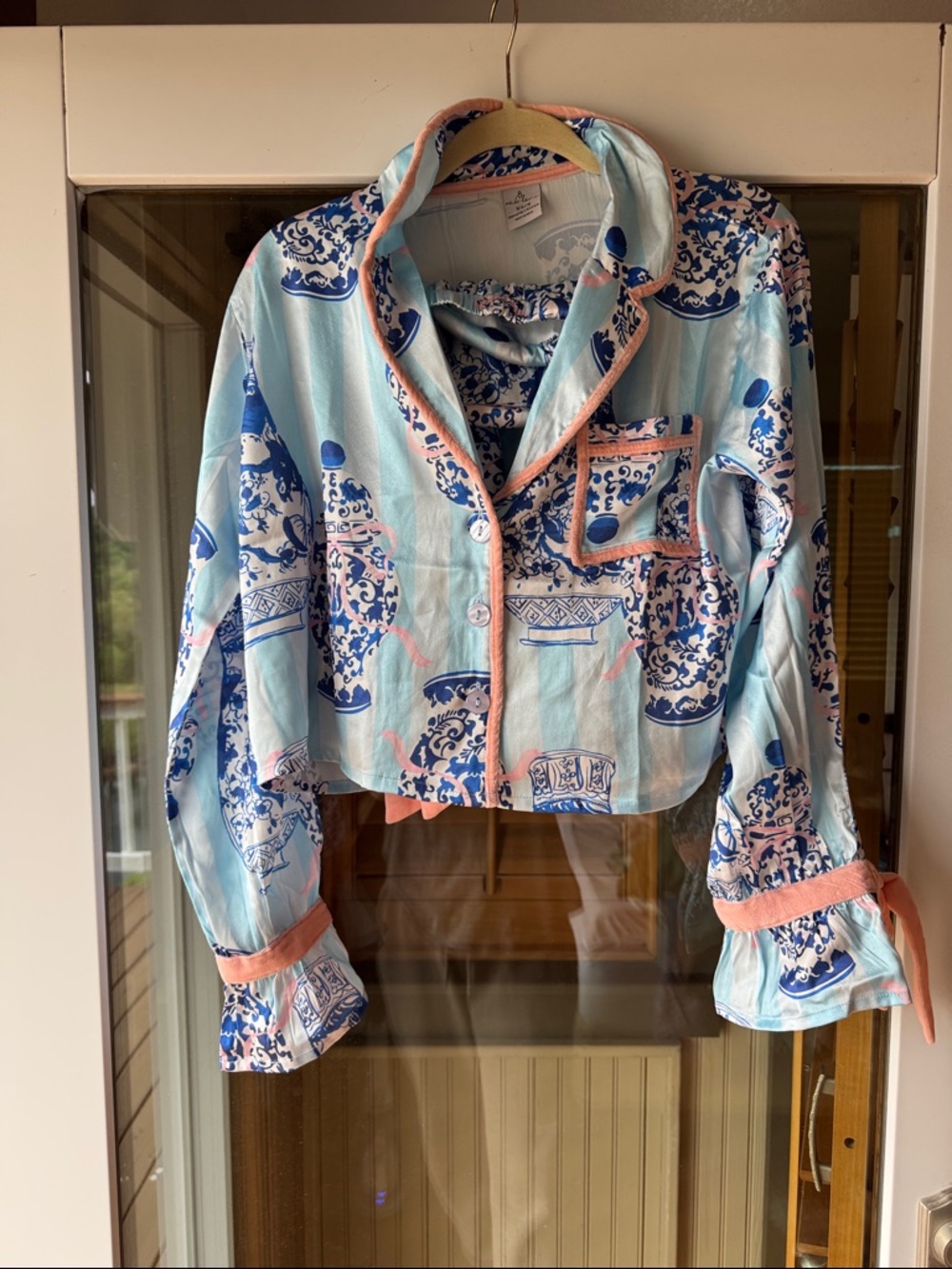 8 Oak Lane Tea Blue Printed Women's Pajama Top with Shorts Pink Trim size XS/S